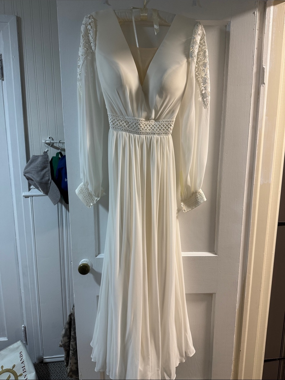 Elegant Ivory Long Sleeve Maxi Dress
